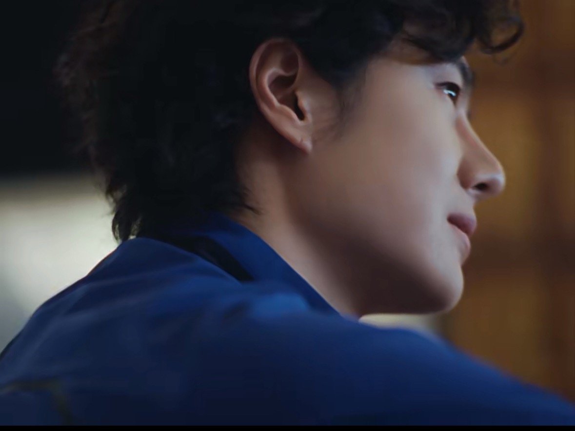 不懂王一博有多帅的人，都瞎啊。。。。。。