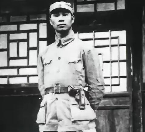 1937年，八路军独立团团长杨成武硬着头皮请地主吃饭，希望地主们捐款抗日，谁也想