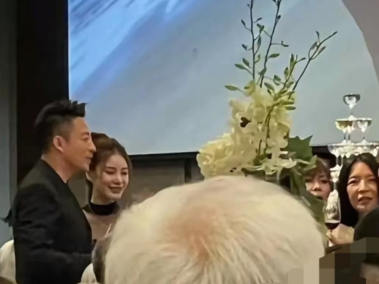 汪小菲夫人带玥儿参加自己表妹的婚礼