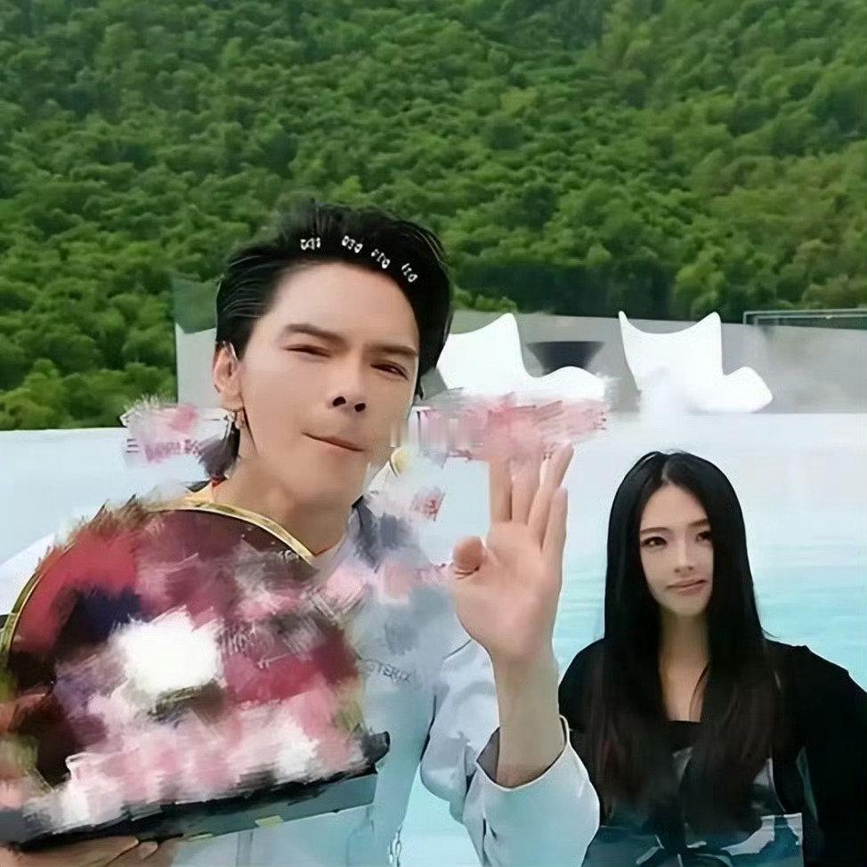 向佐助播撞脸郭碧婷，无论是巧合还是剧本这波郭碧婷都无妄之灾了​