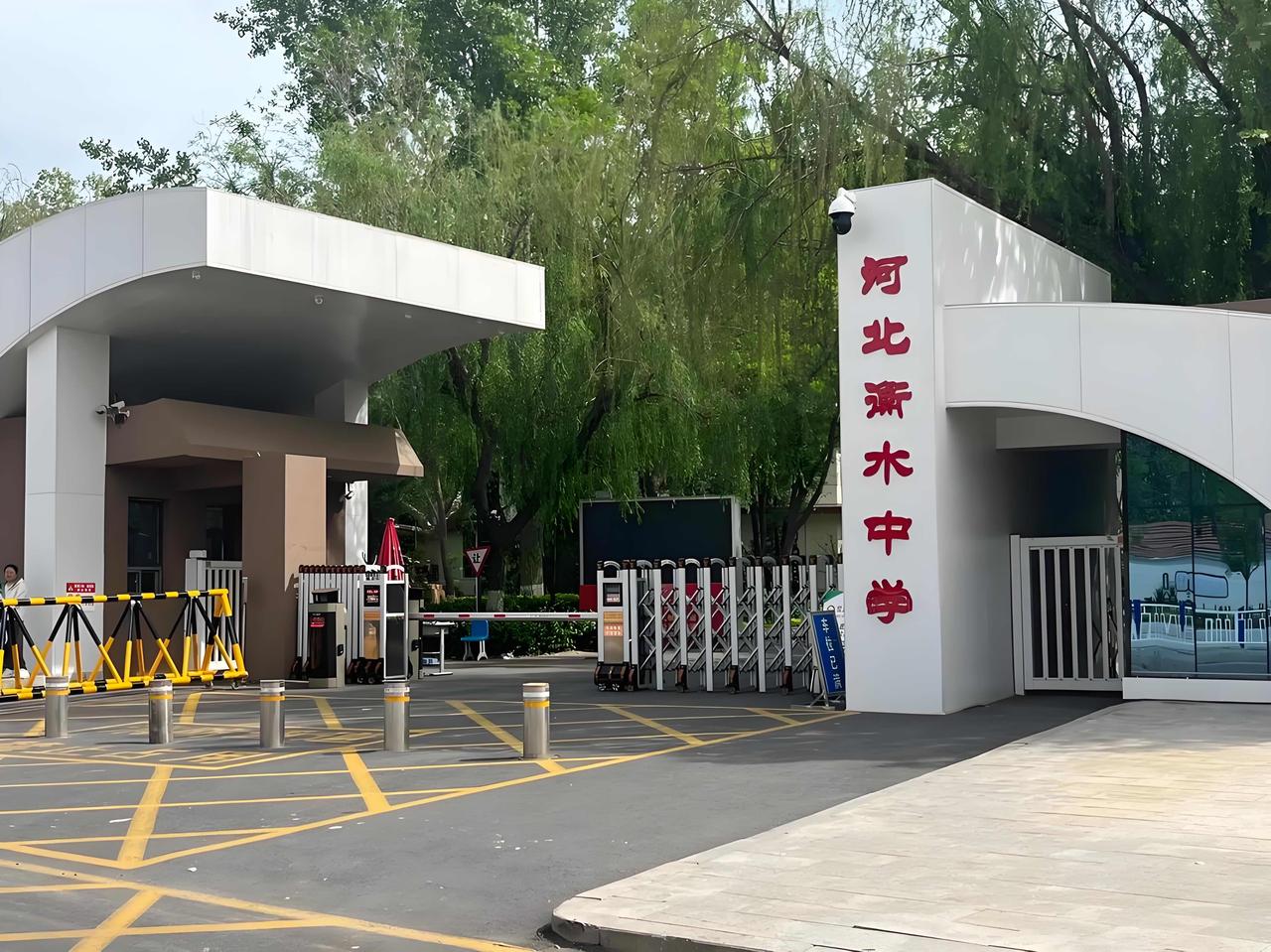 取消跨市招生！剖析“衡水神话”破灭背后的缘由长久以来，衡水中学凭借极高的清北录