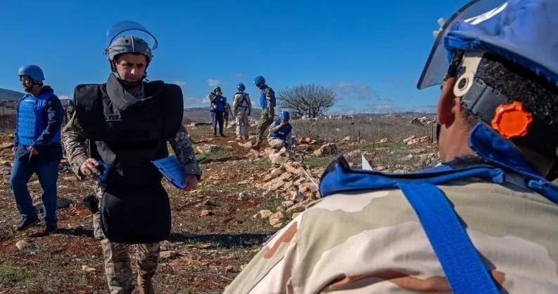 移交一块45米×45米土地？确定不是搞笑吗？据央视新闻客户端，当地时间12