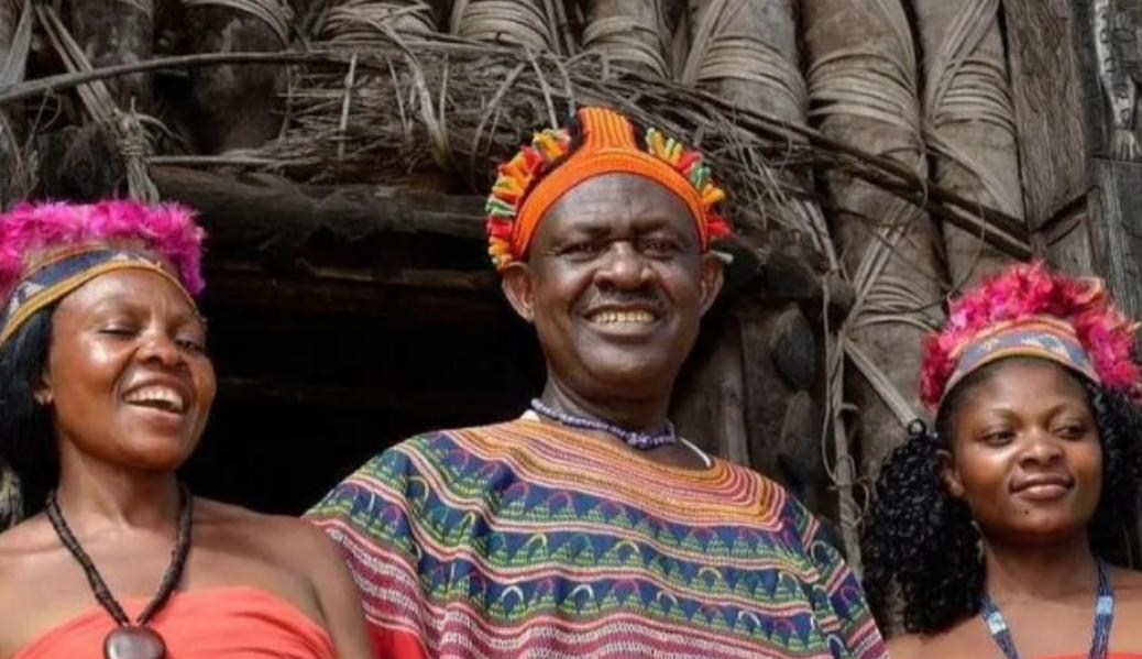 为什么非洲人不怕艾滋病？因为在非洲所有的慢性病都排不上号，而像艾滋病这种小克拉米