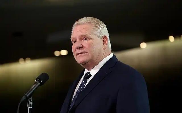 加拿大总理恐怕做梦也没想到，跟中国签完协议扭头回家，迎接他的不是掌声，而是全国最