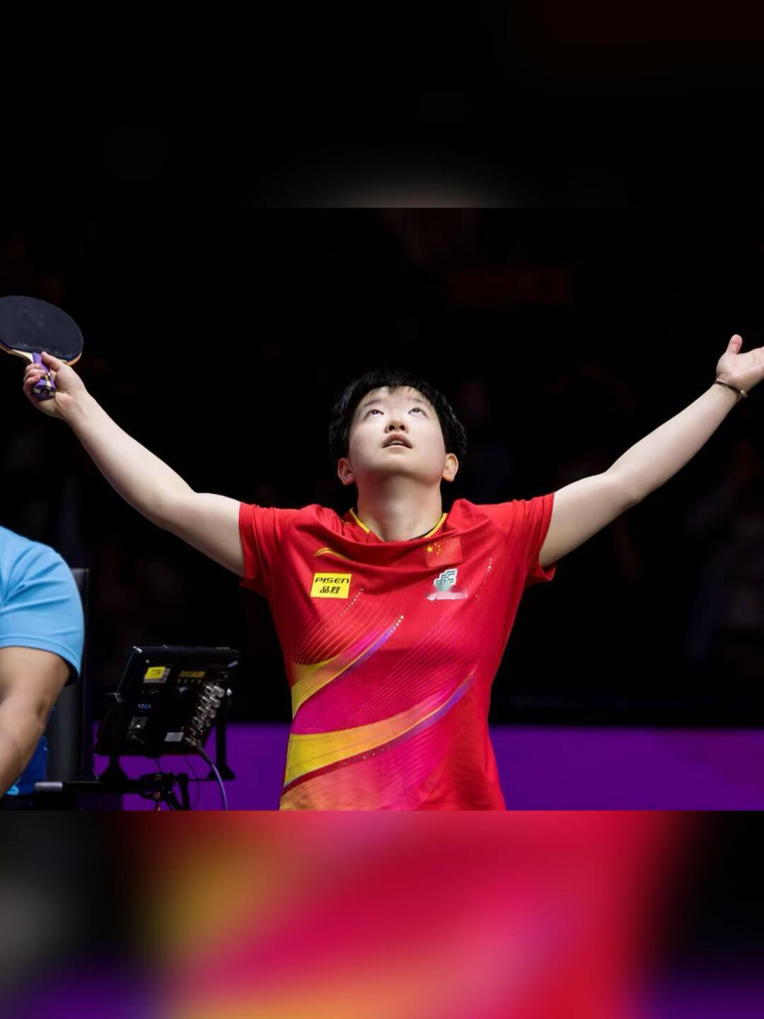 小莎发Vlog了，莎莎发文就是有水平，感谢的人都在，体能教练陪伴莎莎的点点滴滴，