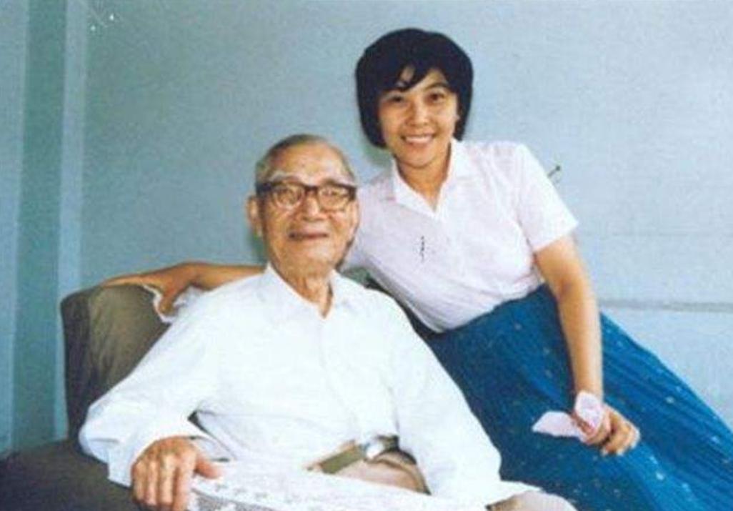 1967年，妻子刚去世，快80岁的茅以升就和6个孩子商议，想要续娶。当他说出女人