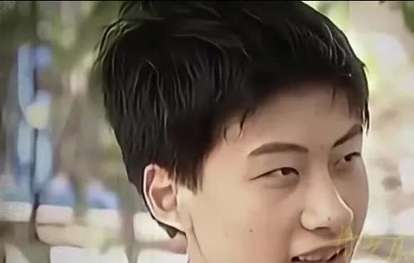 被庞众望的一句话破防了！“我的家庭有哪里拿不出去的呢？不过是经济困难一点。我