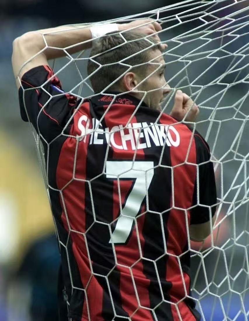 现在的米兰只缺一个舍甫琴科！米兰1比0胜拉齐奥，恩昆库再次令人失望，全场各项数