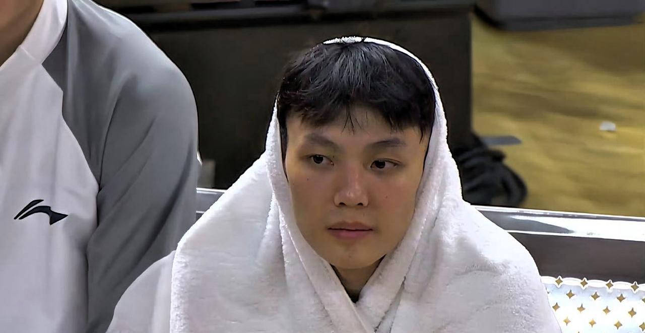 郭士强即将回心转意，把徐杰和杜润旺请回男篮集训队，备战下个窗口期对阵日本和省队的