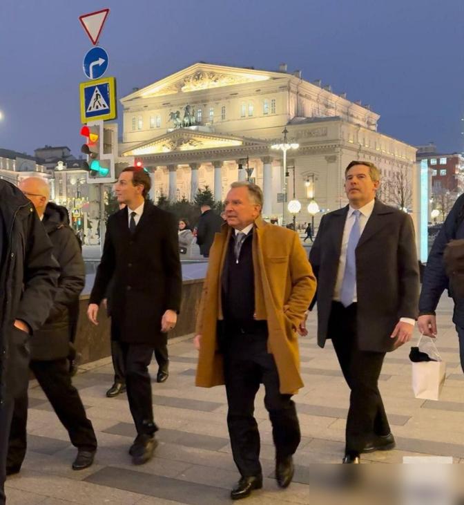 盘外招？特使维特科夫与普京会晤前，特意先游览了一圈莫斯科。 12月2日，克里