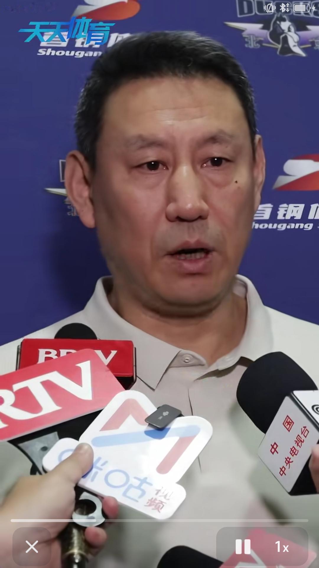 【据京媒报道，北京首钢男篮主教练李楠接受媒体采访，谈到外援巴里布朗对球队的作用。