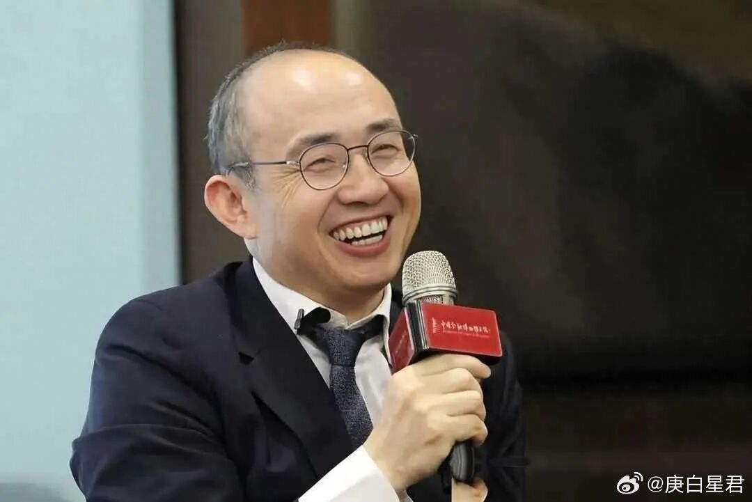 套现300亿跑路美国，新规让他倒欠25亿！潘石屹的算盘打翻了潘石屹这艘开往美国的