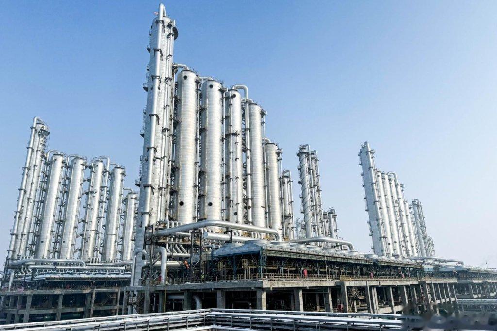 传国内多晶硅厂商将关闭近40%产能, 设立500亿元多晶硅“欧佩克”