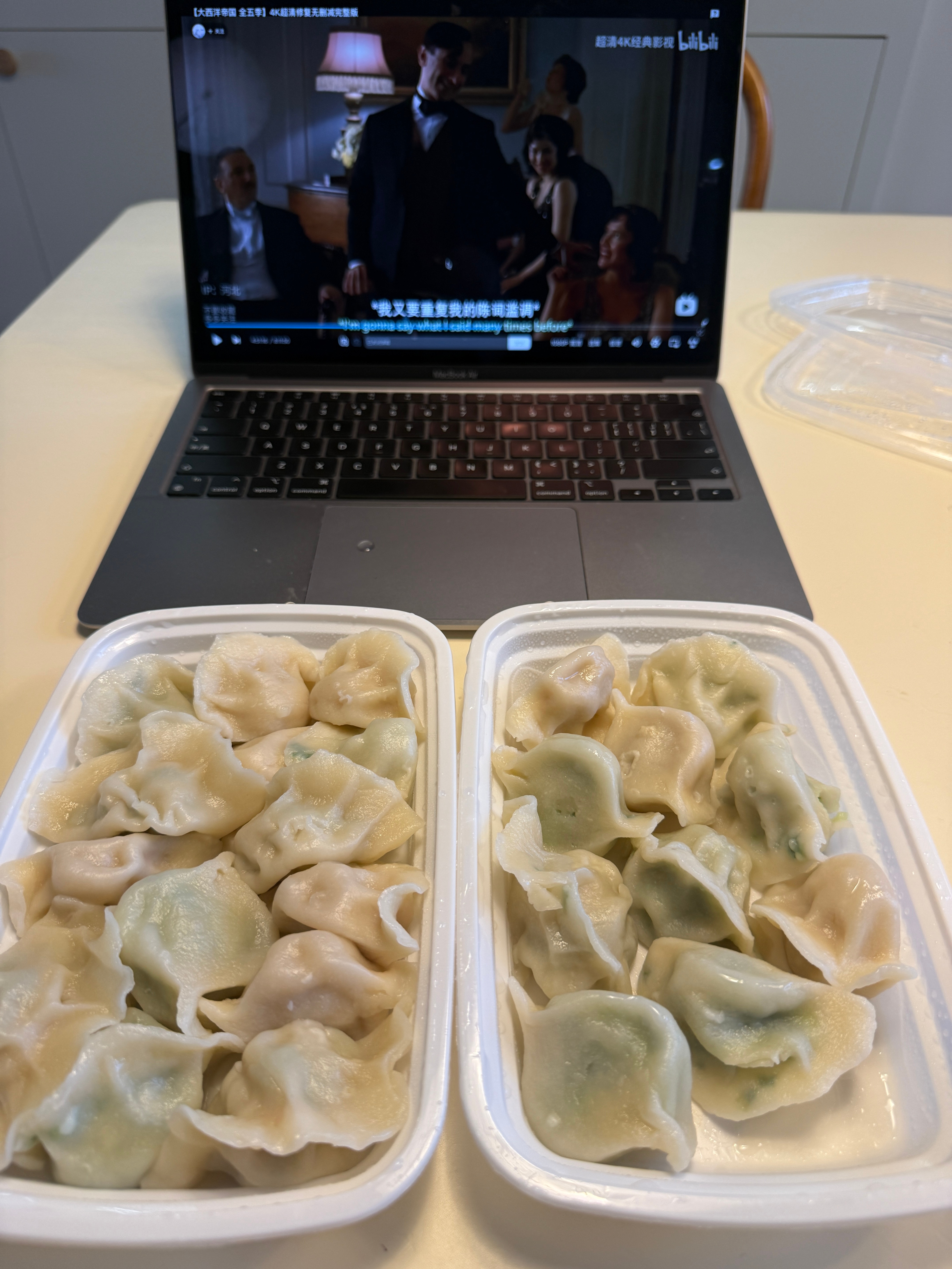 我们馋人的馋点真的是很难预料的，今天吃饺子的原因是我听一个罪案播客，那个受害者在