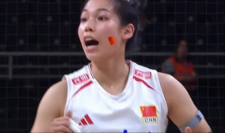 中国女排3-0横扫法国，球员发挥如下！2，庄宇珊，能攻，能防，还要承担起一传，表