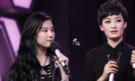 刘亦菲没想到物是人非再次看到曾轶可的消息竟然是被前同事要求道歉刘亦菲和曾