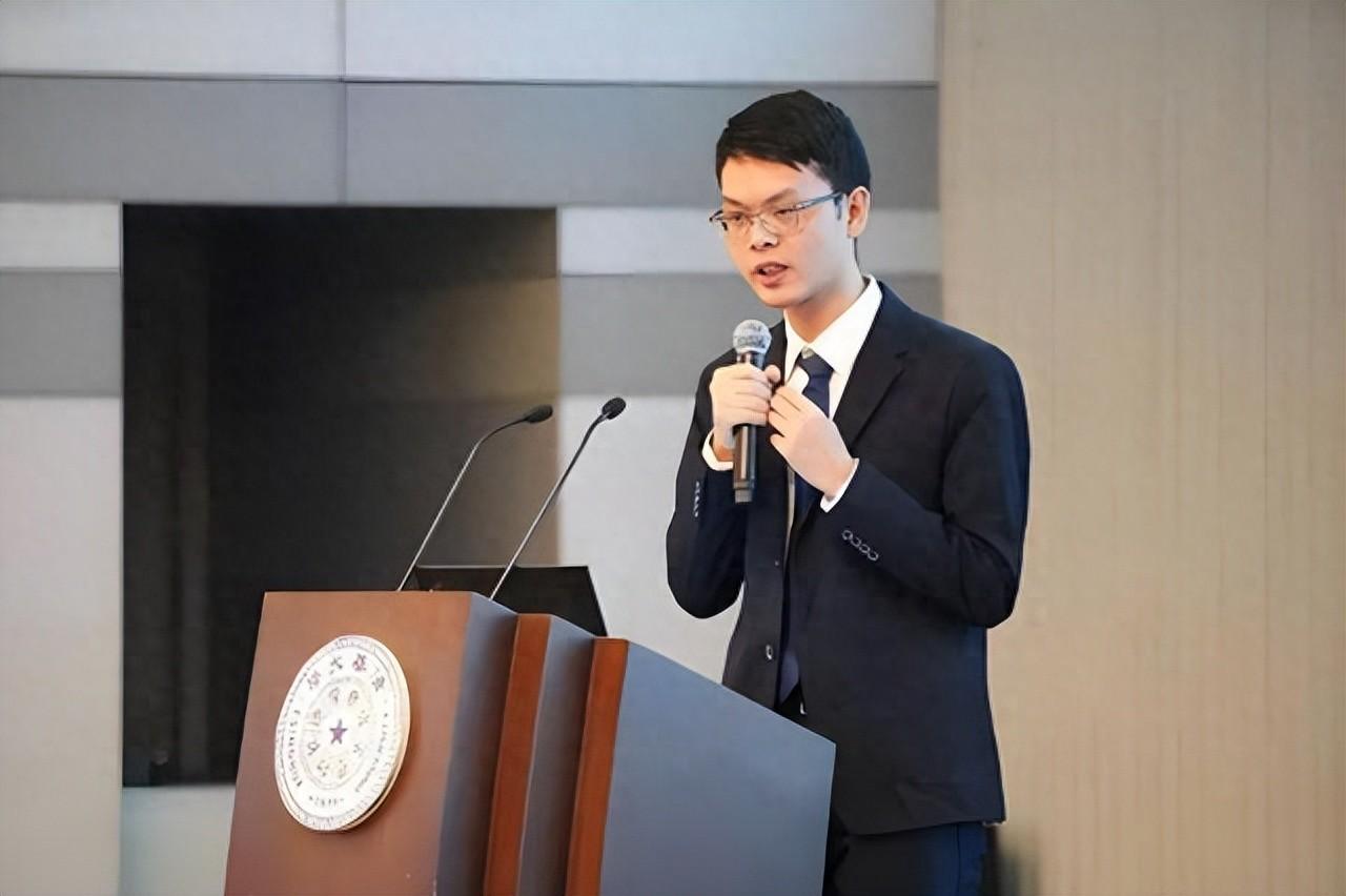 美AI公司为攀附特朗普，竟公然反华递“投名状”！清华天才忍无可忍，以离职硬