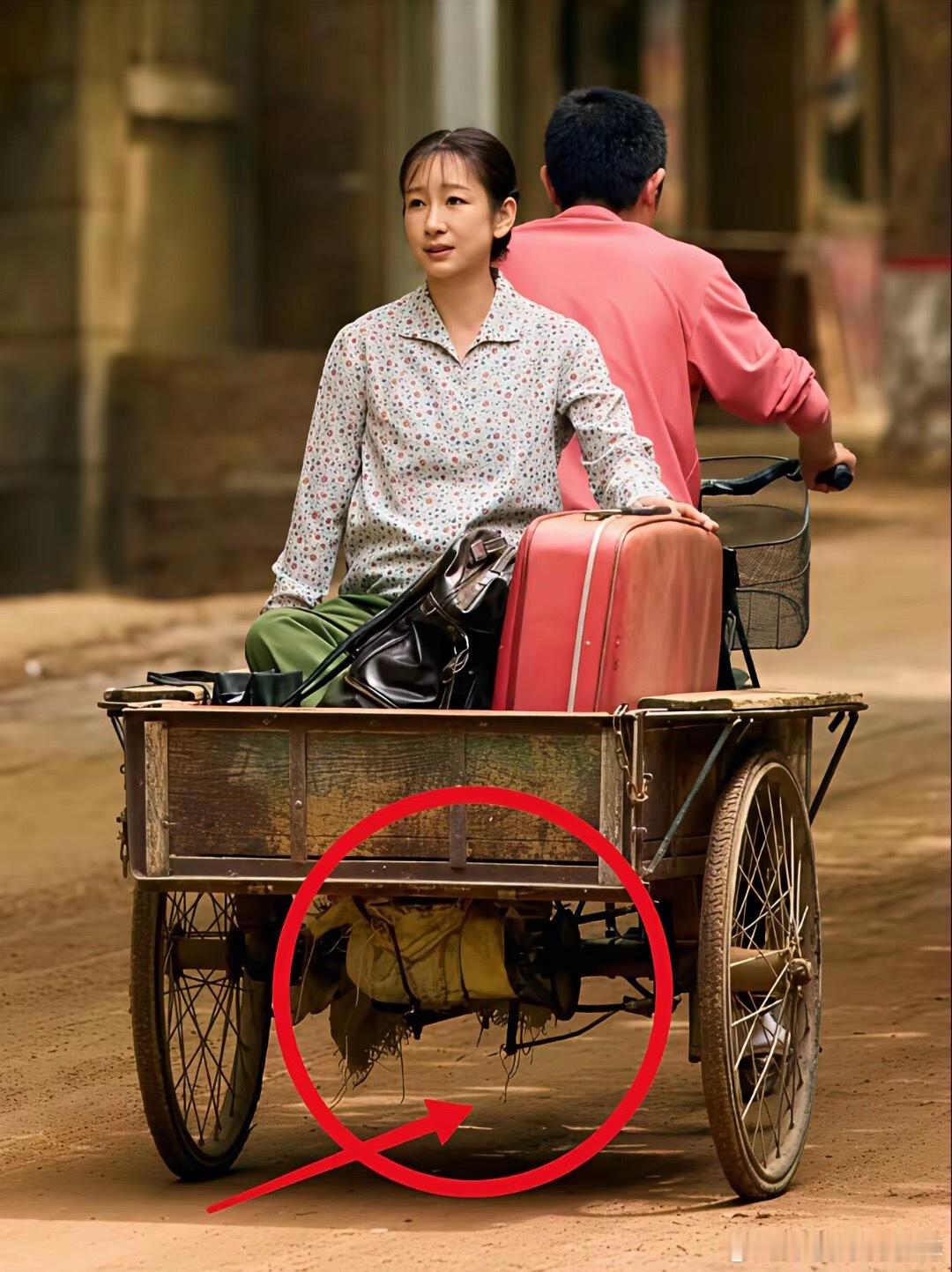 央视《主角》这个地方是不是穿帮了？