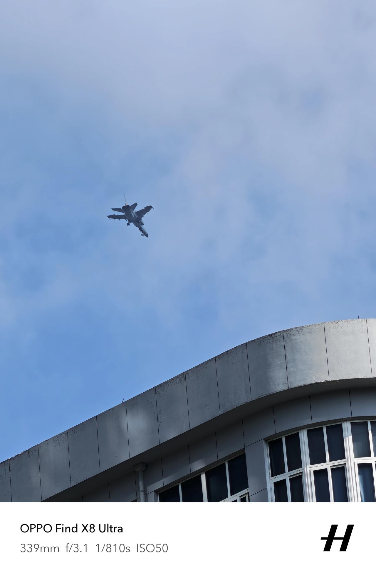 战斗机瞬间抓拍听清楚的，这是什么型号