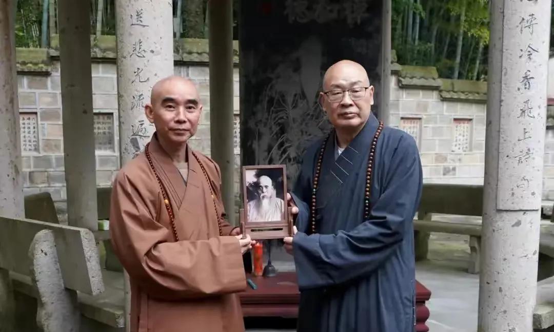 寄禅大和尚中国第一任佛教会会长中国近代佛教高僧，弟子以圆瑛大和尚、太虚大和尚
