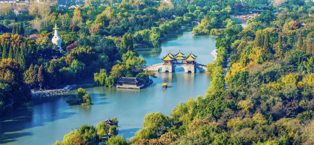 退休后旅行养老，四季不同选择超棒。春天去昆明，年均温15℃，4