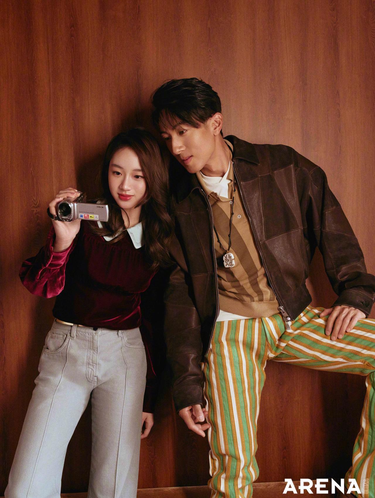 新年封面温馨释出吴尊与NeiNei父女同框笑容灿烂，暖意融融开启幸福新年篇