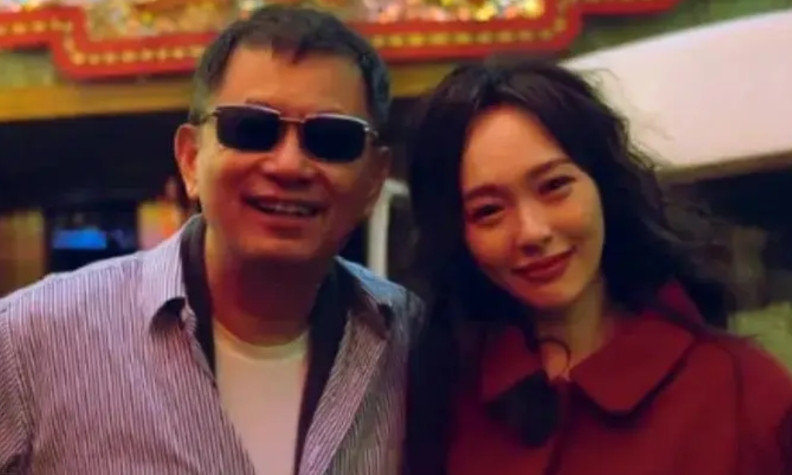 王家卫和秦雯真是好拍档！平等的瞧不上每一个合作过的大咖！秦雯——嘲讽陈道