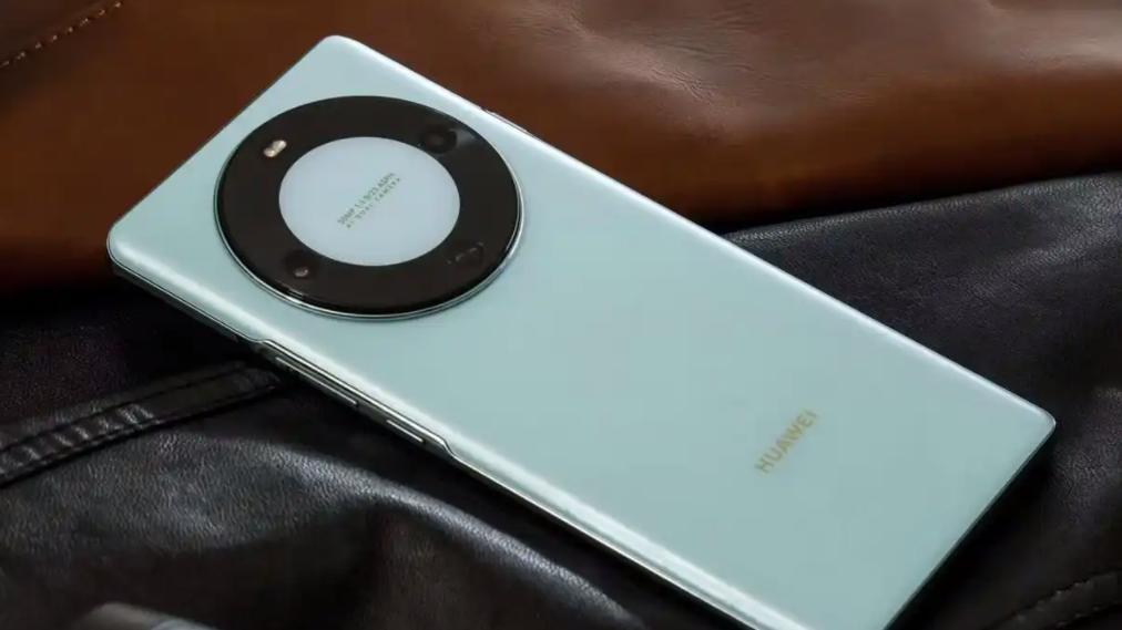 华为不断发力,耐摔曲屏+麒麟芯片+卫星消息,256GB跌至1699元