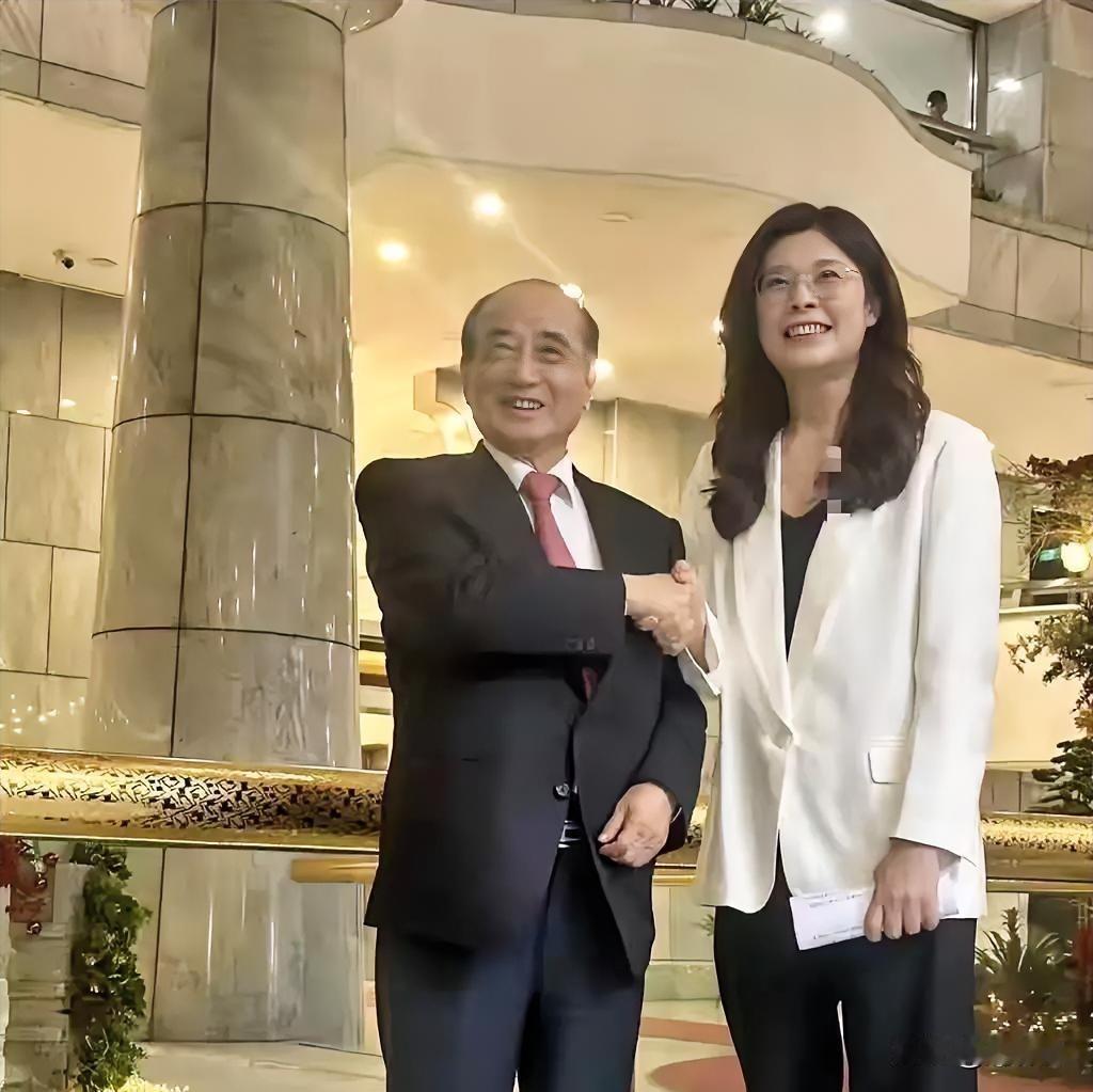 其实，王金平的声音就是郑丽文的立场，只不过，郑身为党主席，又面临选战任务，不适宜