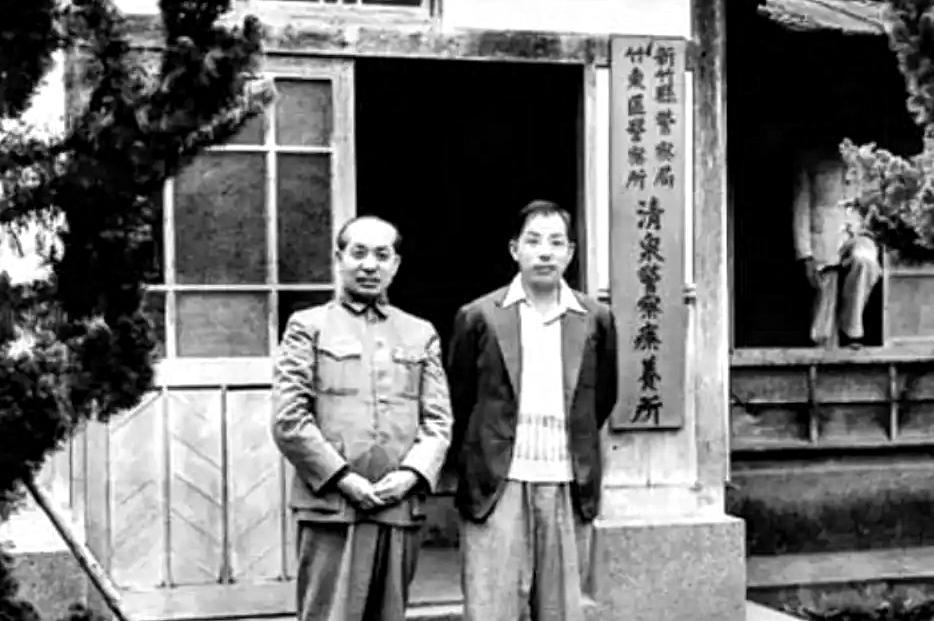 1937年3月，军统中校刘乙光正式接手看管张学良，自此开启了长达二十五年的特殊陪