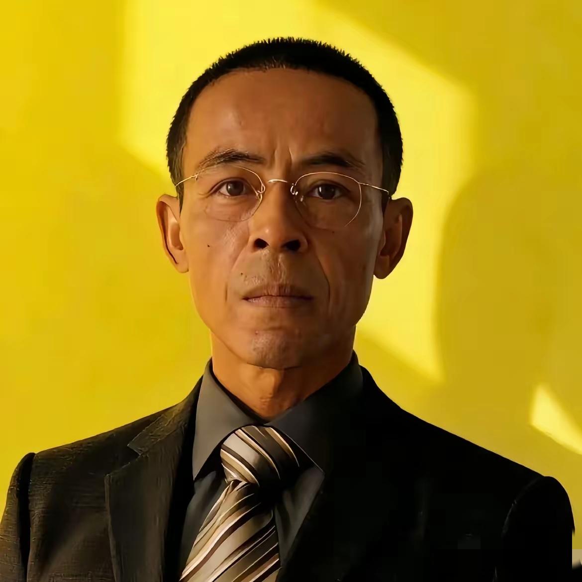 脑子好使真的太有用了，不信你看鸡排哥，典型的就是脑子好使你看