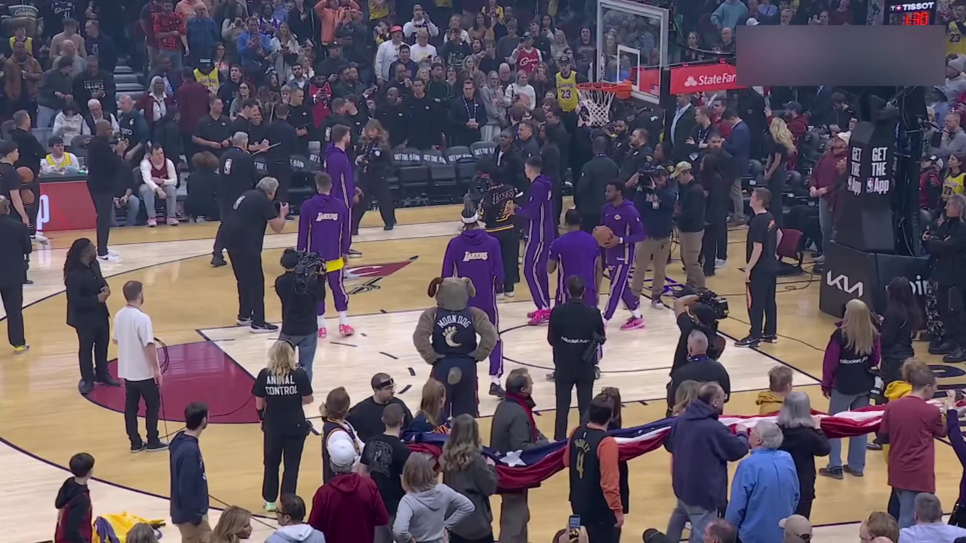 骑士主场为詹姆斯准备了欢迎仪式