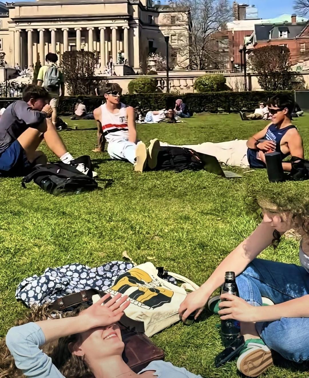 最近看了些帖子才明白，现在去美国读书真不像以前想的那么光鲜。不少人表面是留学，其