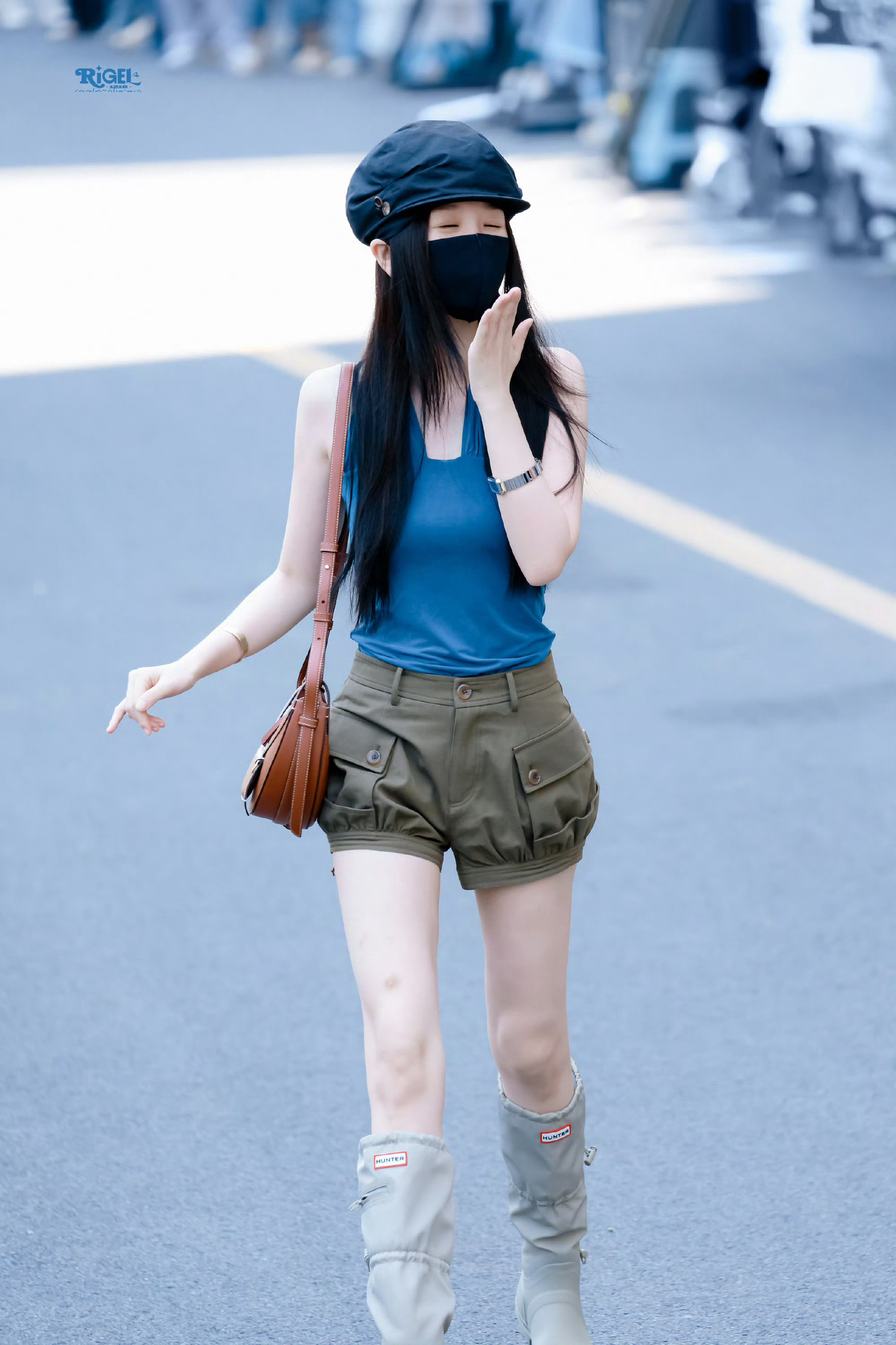 虞书欣大腿淤青非常敬业的一枚小女孩了，拍戏一直都很认真刻苦