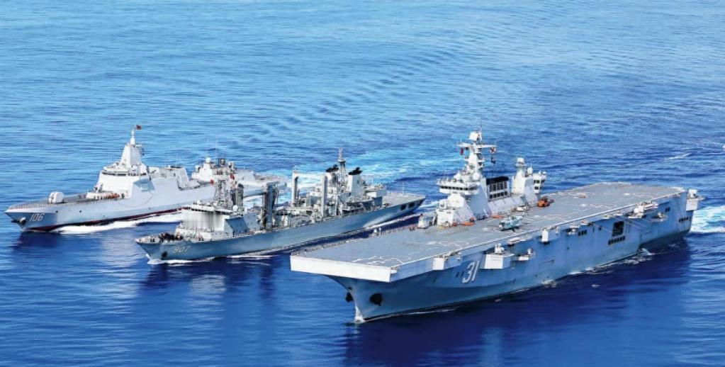 七国联合军演还没收尾，东大的演训通报已经挂上去了，科目只有一个：怎么击沉敌舰。两