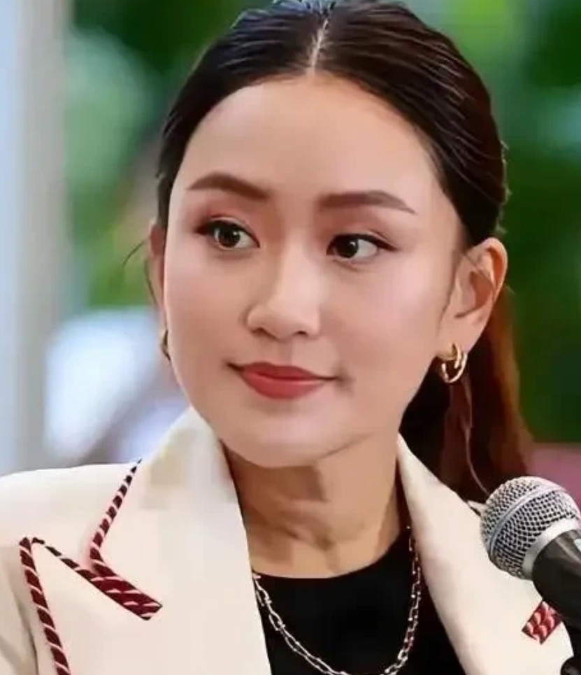 佩通坦重返总理职位的核心阻力并非法律程序，而是军方﹣保守派联盟的绞杀、盟友倒戈及