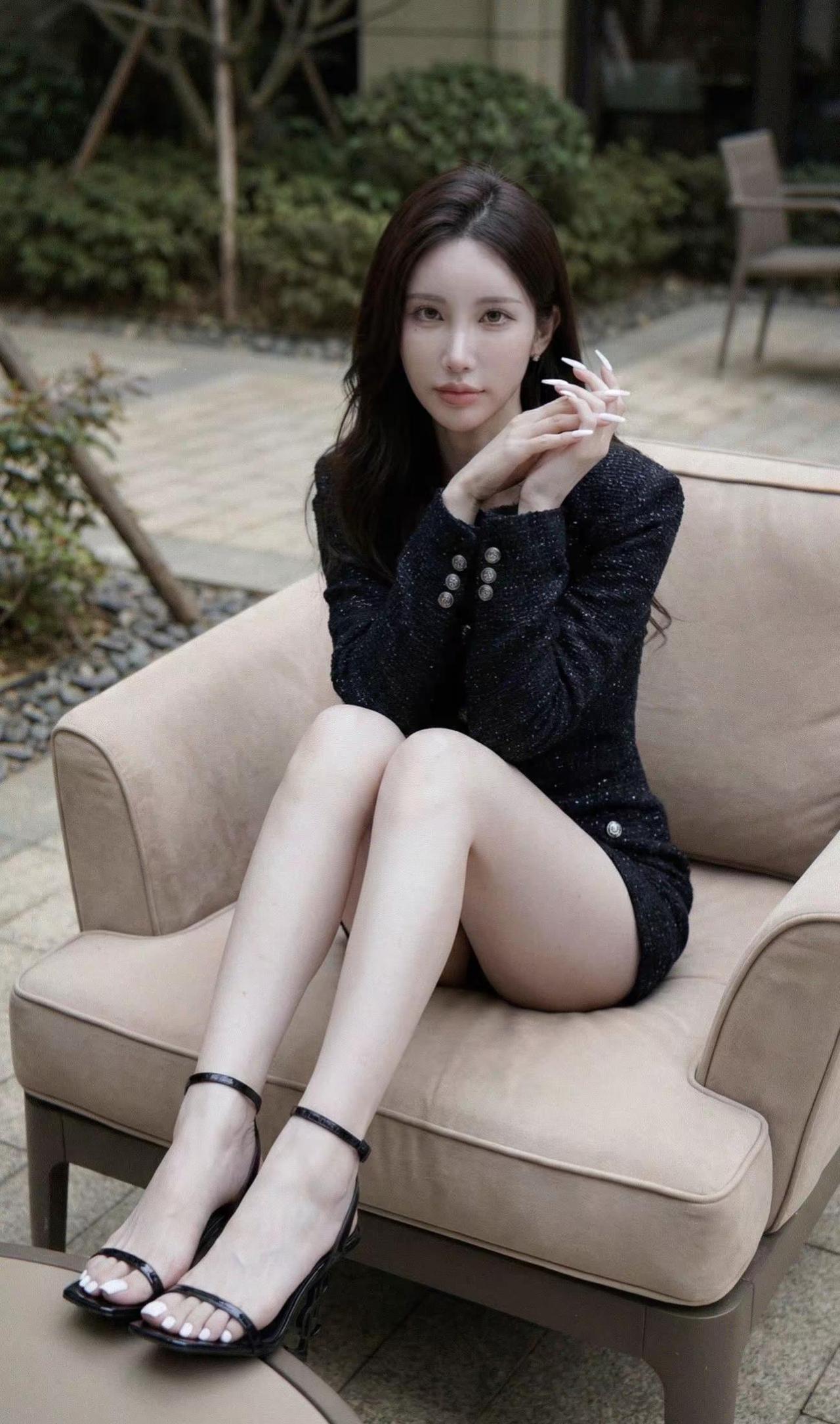 如果什么都原谅的话那痛苦就是咎由自取的