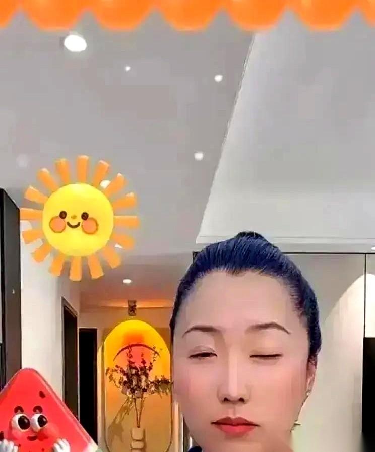 我算是看明白了，这世上最靠不住的，就是“人心换人心”。一个干了八年的保姆，离职