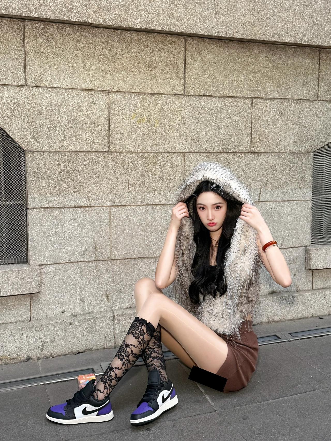 别人问我想要什么我悄悄指了指你穿搭辣妹