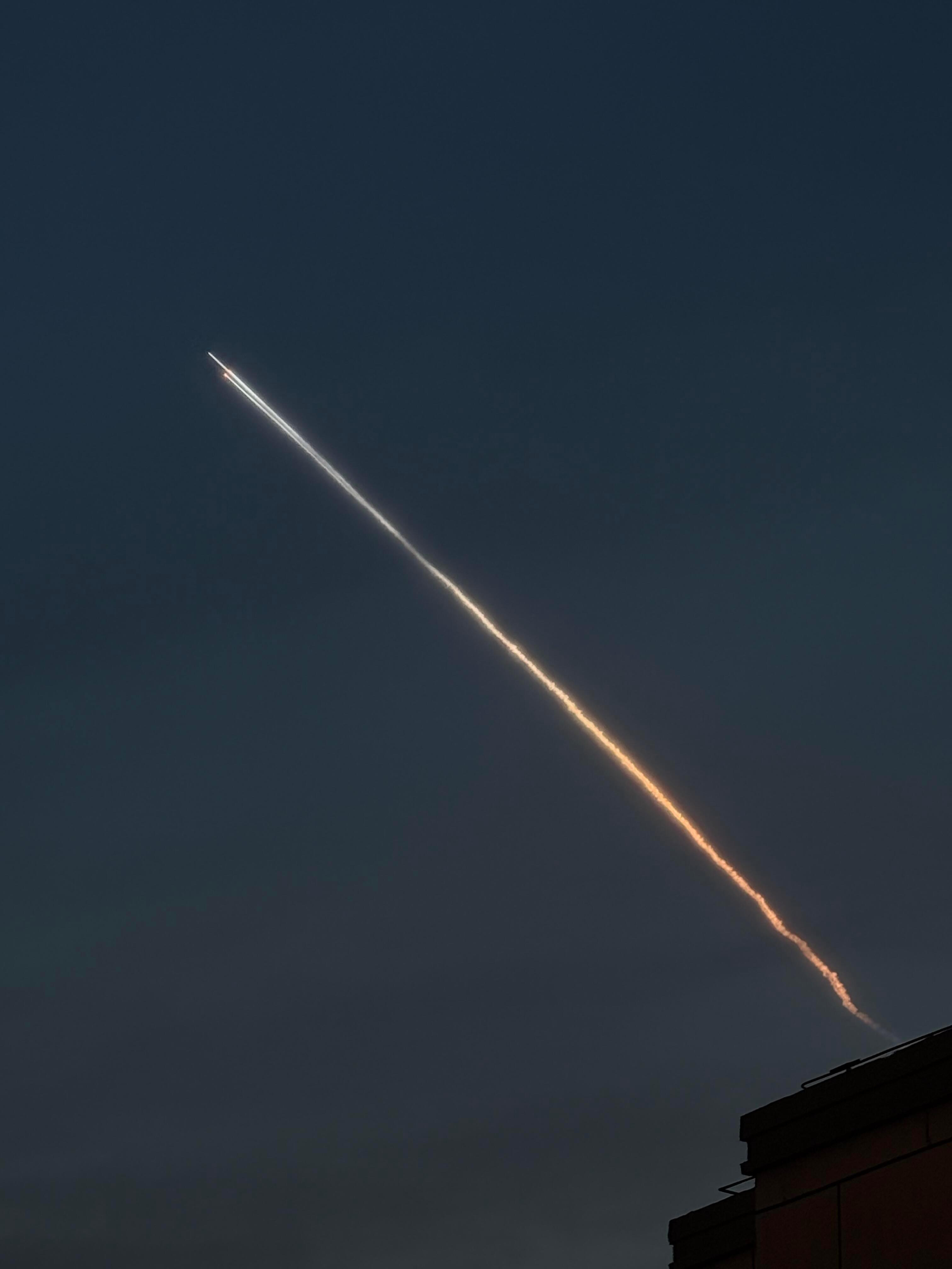 有意思啊！关键时刻，东大试射神秘飞行物？厉害了，想必今晚（5月12日晚）我国各地