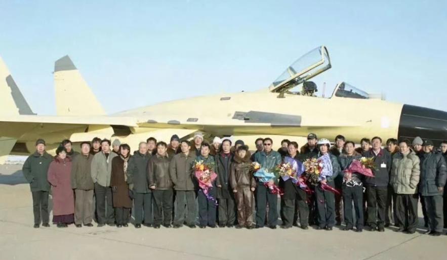 谈及国产重型战斗机，大多数人恐都会第一时间想起重型五代机歼-20、重型四代半战斗