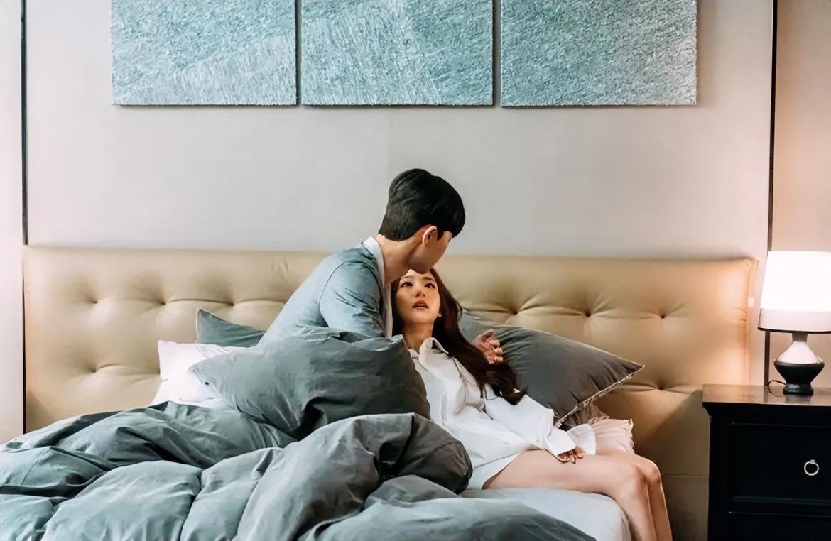 一个女人真正吸引男人的是什么？也许你会觉得是外貌，毕竟大家都说男人喜欢漂亮、