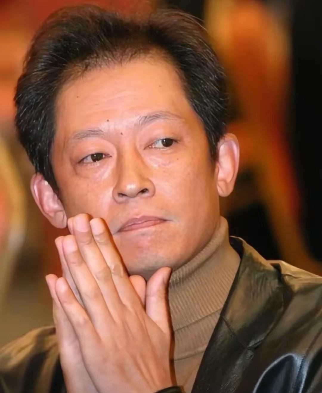 姜武一个电话邀戏，王志文只回一个字：“行”。不问片酬、不看剧本，他毅然走进《7