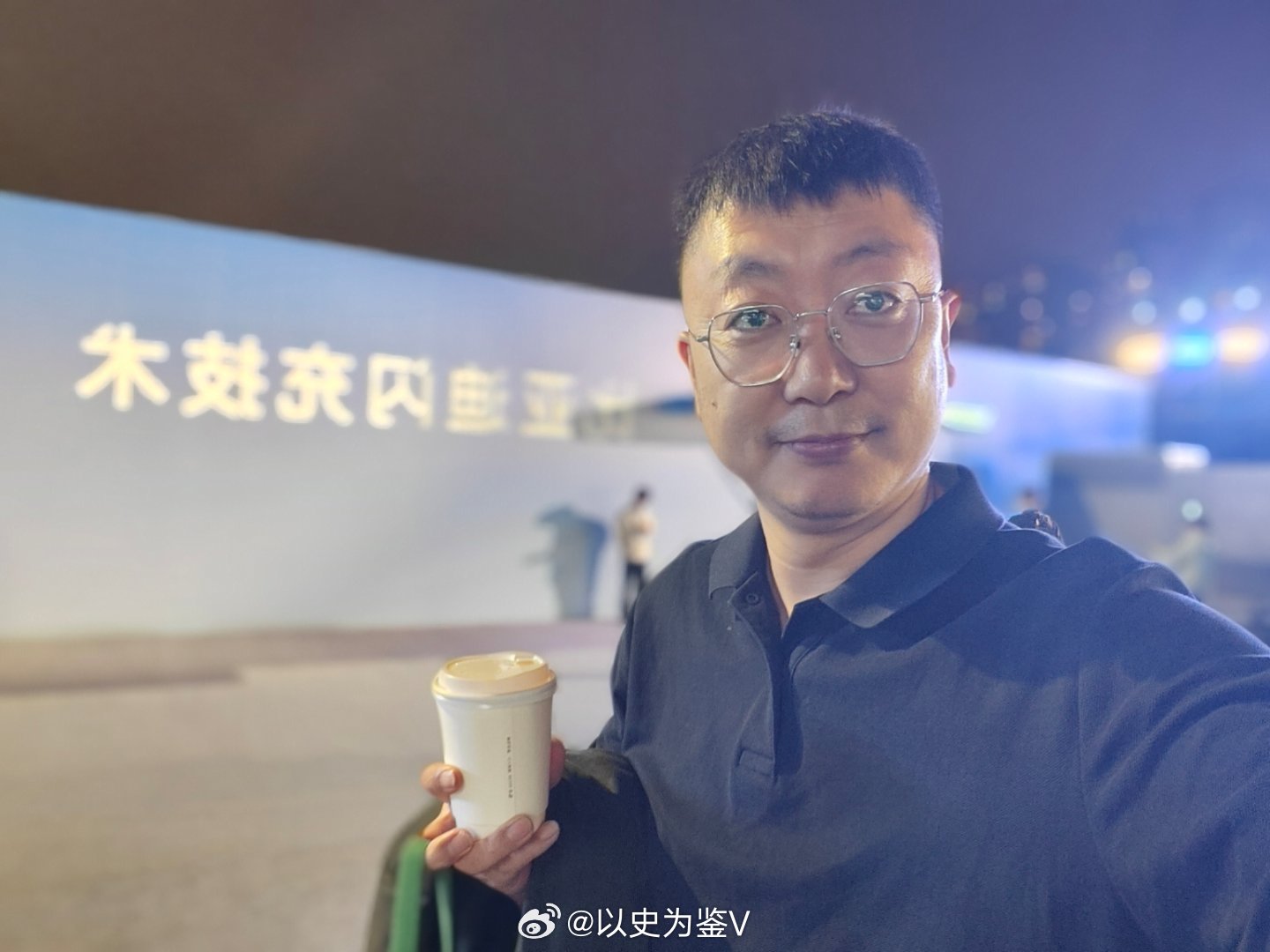 啥？刚刚发布了颠覆性的闪充技术才多久，又要开智能化的战略发布会了……现在新车技术