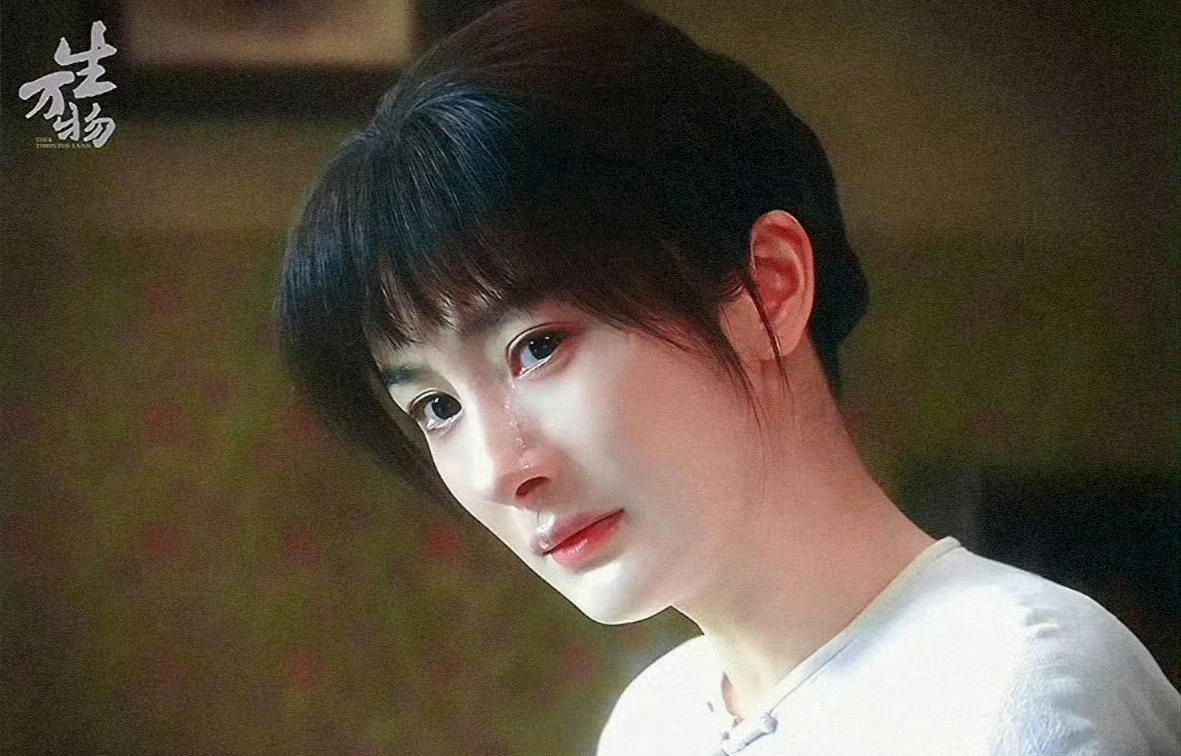 我有一种预感，杨幂可能永远都不会塌房了，不是因为她多漂亮，演技多好，而是因为