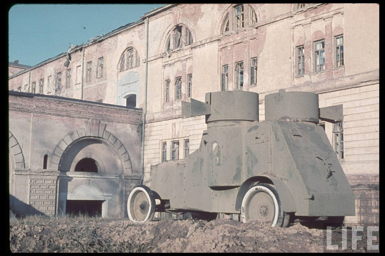1939年，波兰战役中被遗弃的波军菲亚特装甲车。