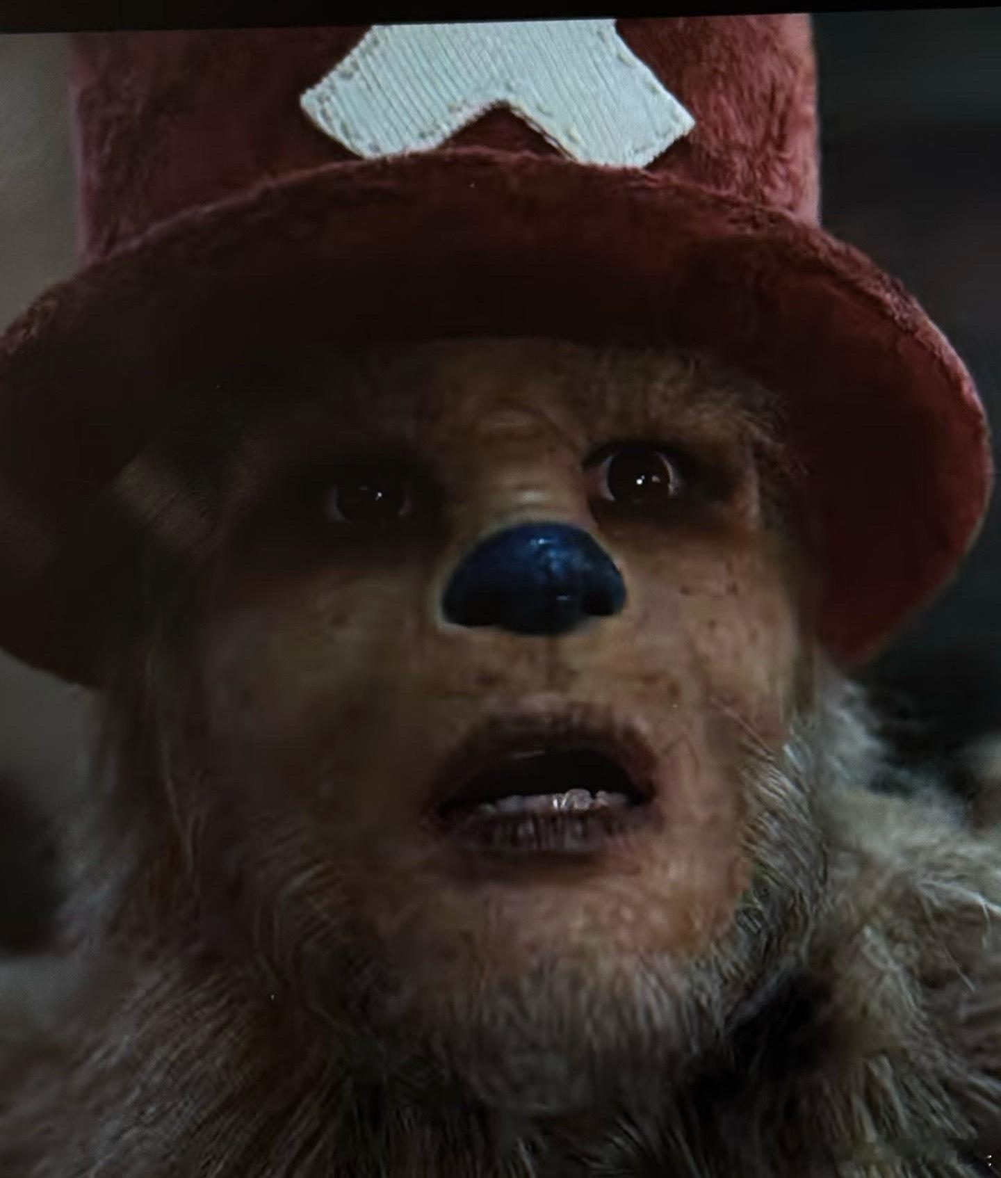 看了海贼王真人版，这回彻底理解村里人看到乔巴为啥那么大反应了