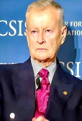 一位美国顶级战略家，直到晚年才把一句话翻来覆去地讲，讲得华尔街都听出了悔意。他