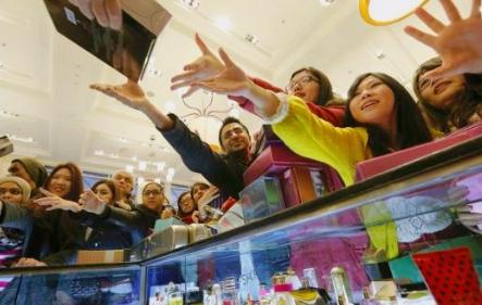 被现在年轻人的消费观吓了一跳！昨晚，和几个00后聊天，他们透露了几个现象，让我很