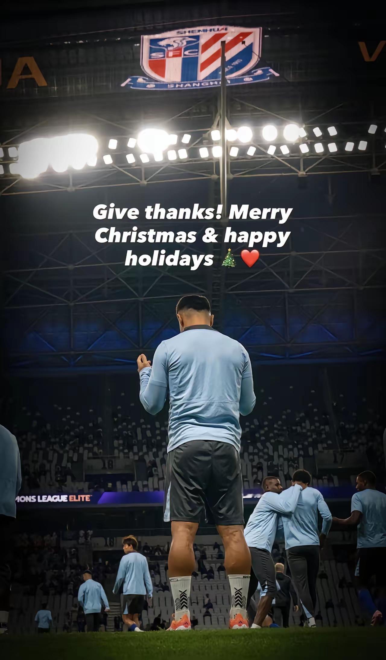 这是李可在圣诞节发的社谋，从社谋来看，李可与申花已经把合同一事解决了，新赛季李可